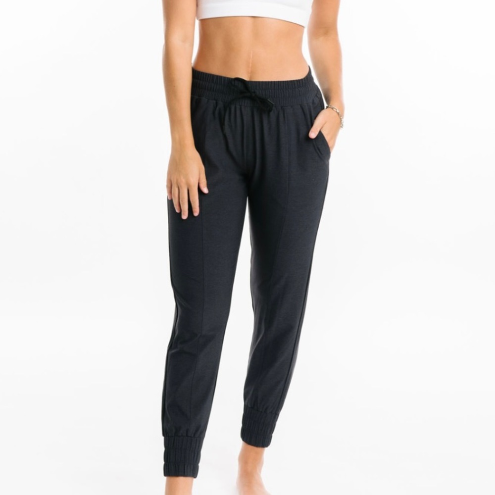 Zyia Perfection Jogger, Black. Medium - New!